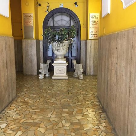 Wonderful In Rome Hotel ภายนอก รูปภาพ