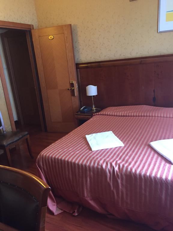 Wonderful In Rome Hotel ภายนอก รูปภาพ